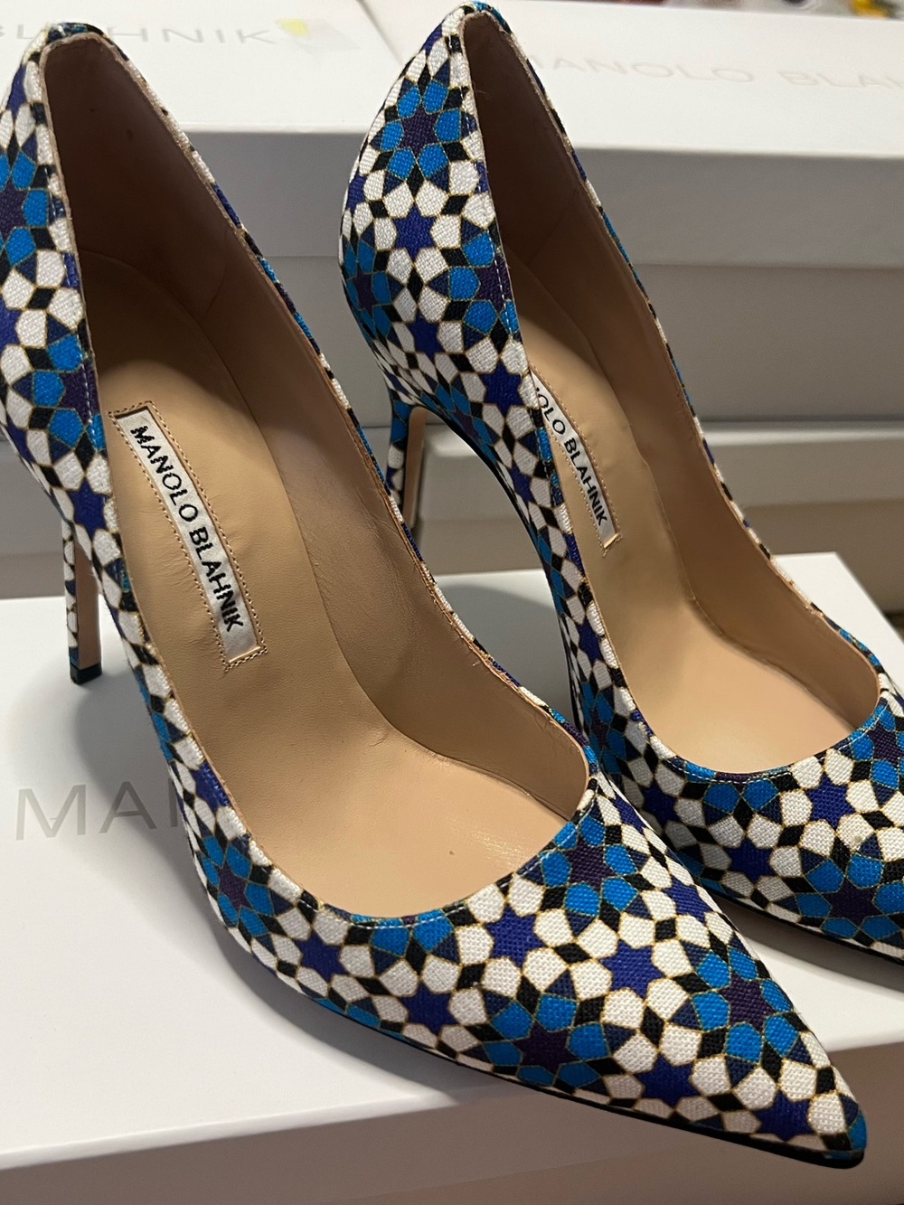 Manolo Blahnik Blue, White & Black Geometric Pointed-Toe Stilettos - Picture 2 of 7